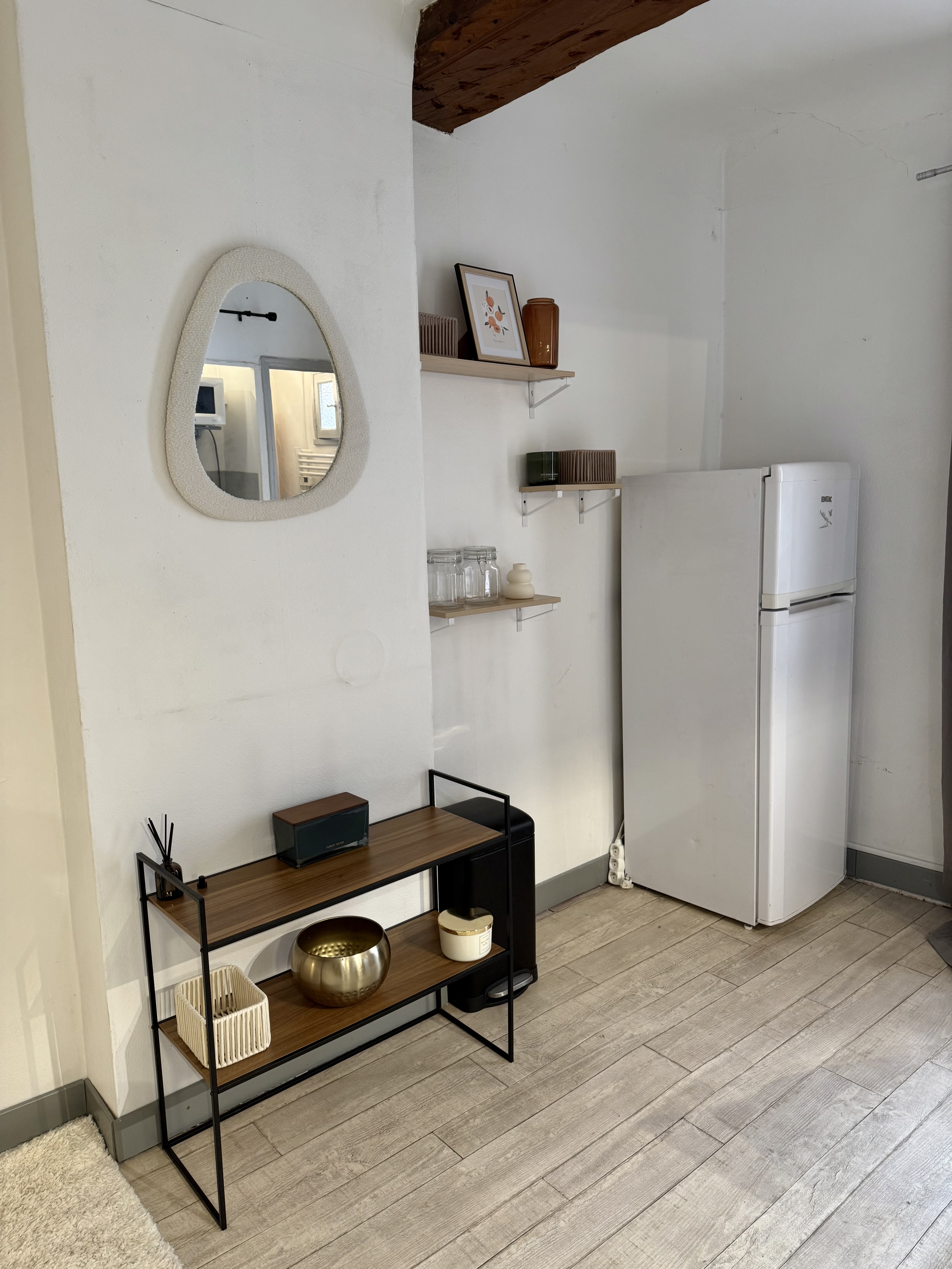 Studio idéalement situé au calme — miniature 5