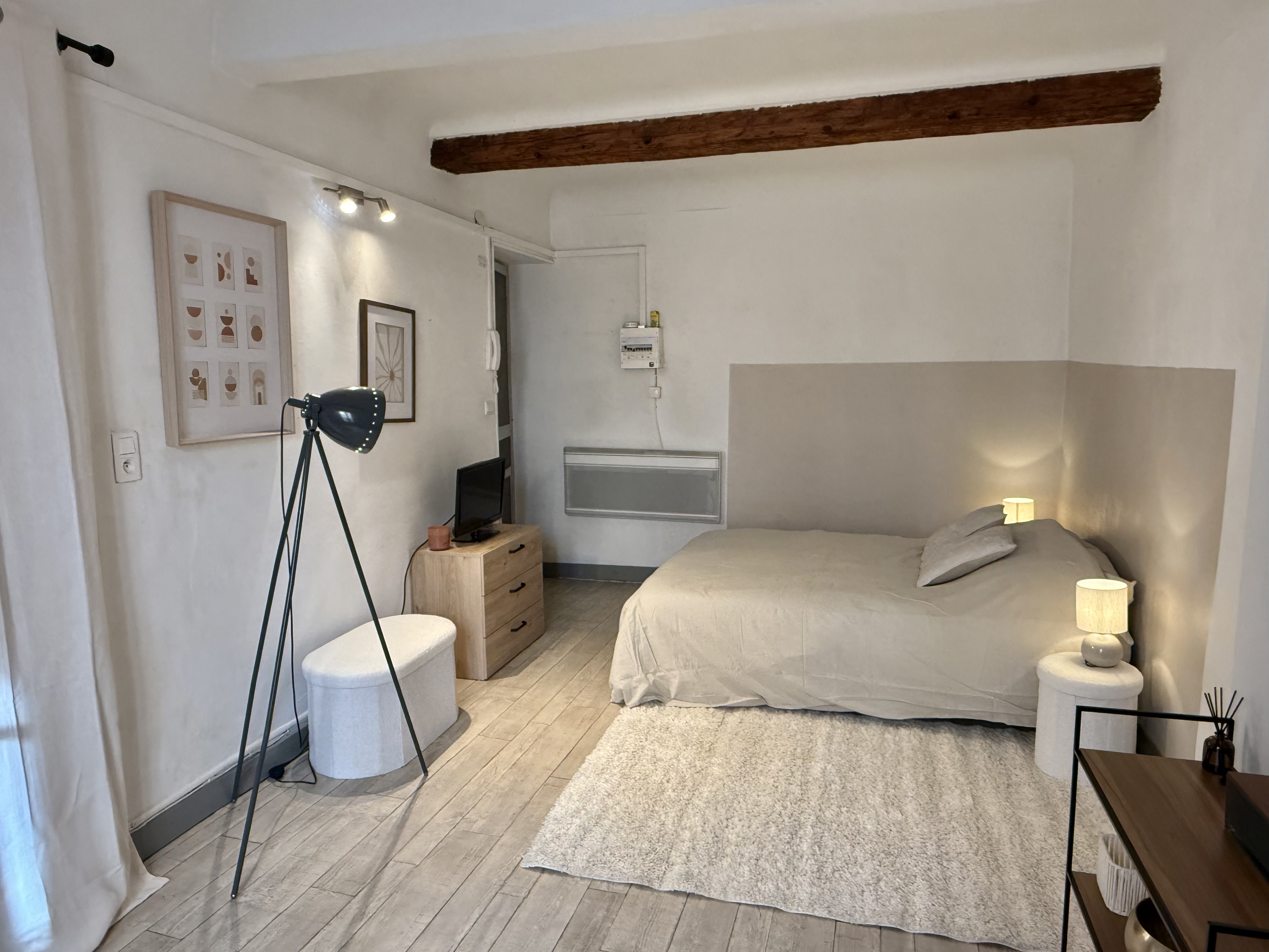 Studio idéalement situé au calme — miniature 2