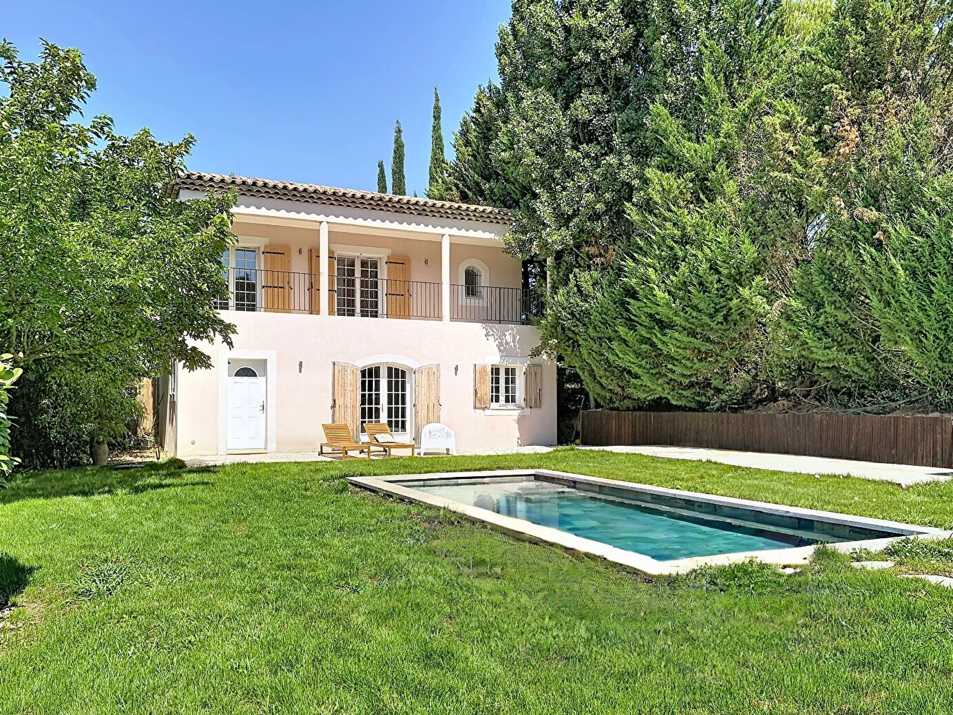 Maison 4 pièces avec piscine — photo 1