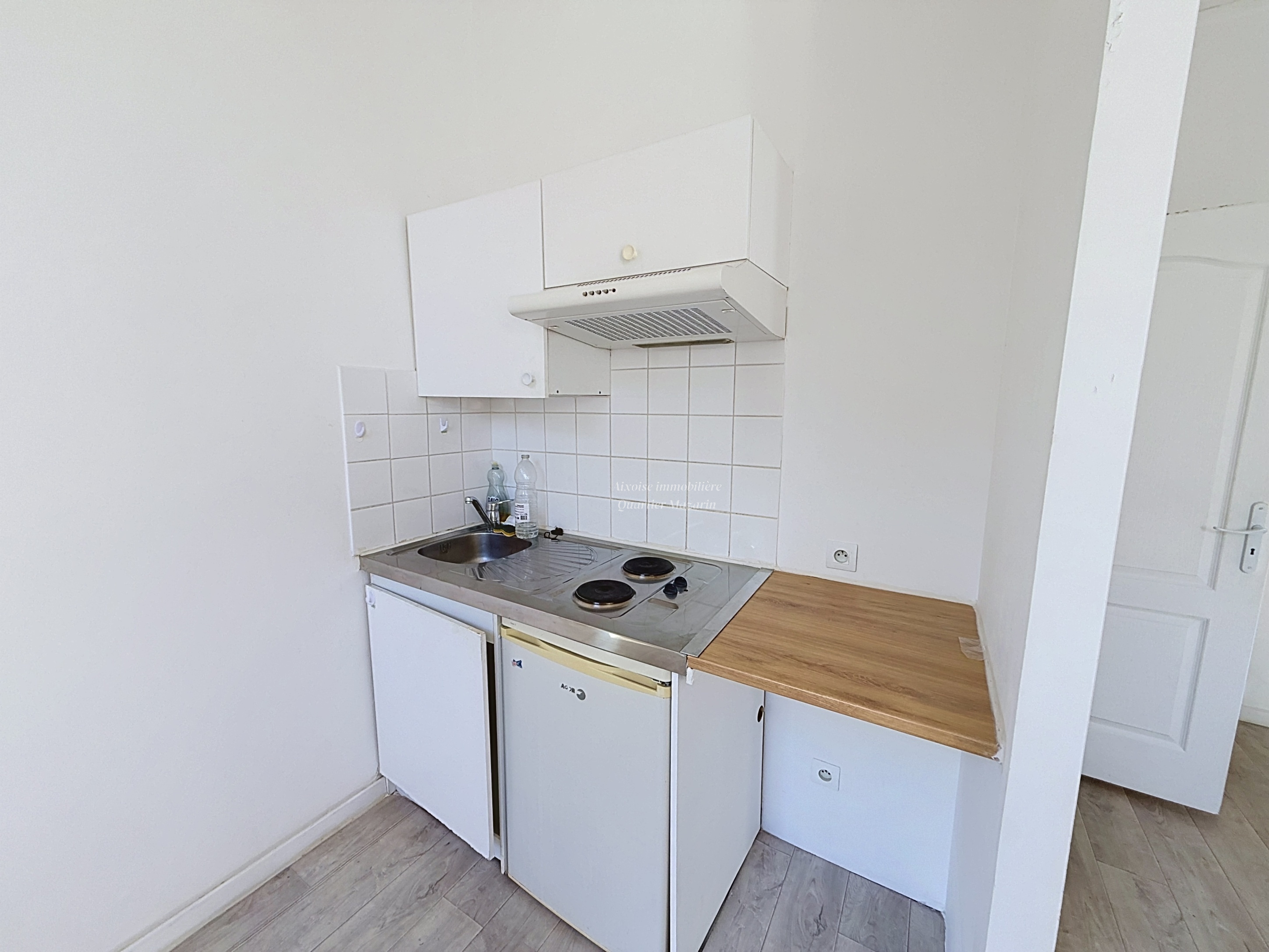 Centre historique - Studio de 21 m2 avec vue dégagée - Idéal investissement locatif — miniature 2