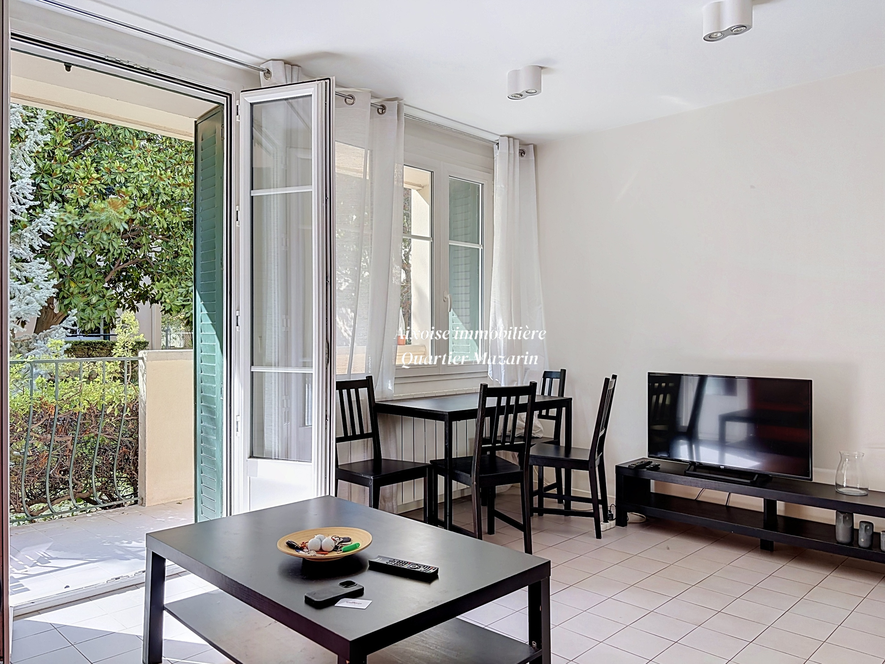 T4 lumineux au calme absolu avec balcon — miniature 2
