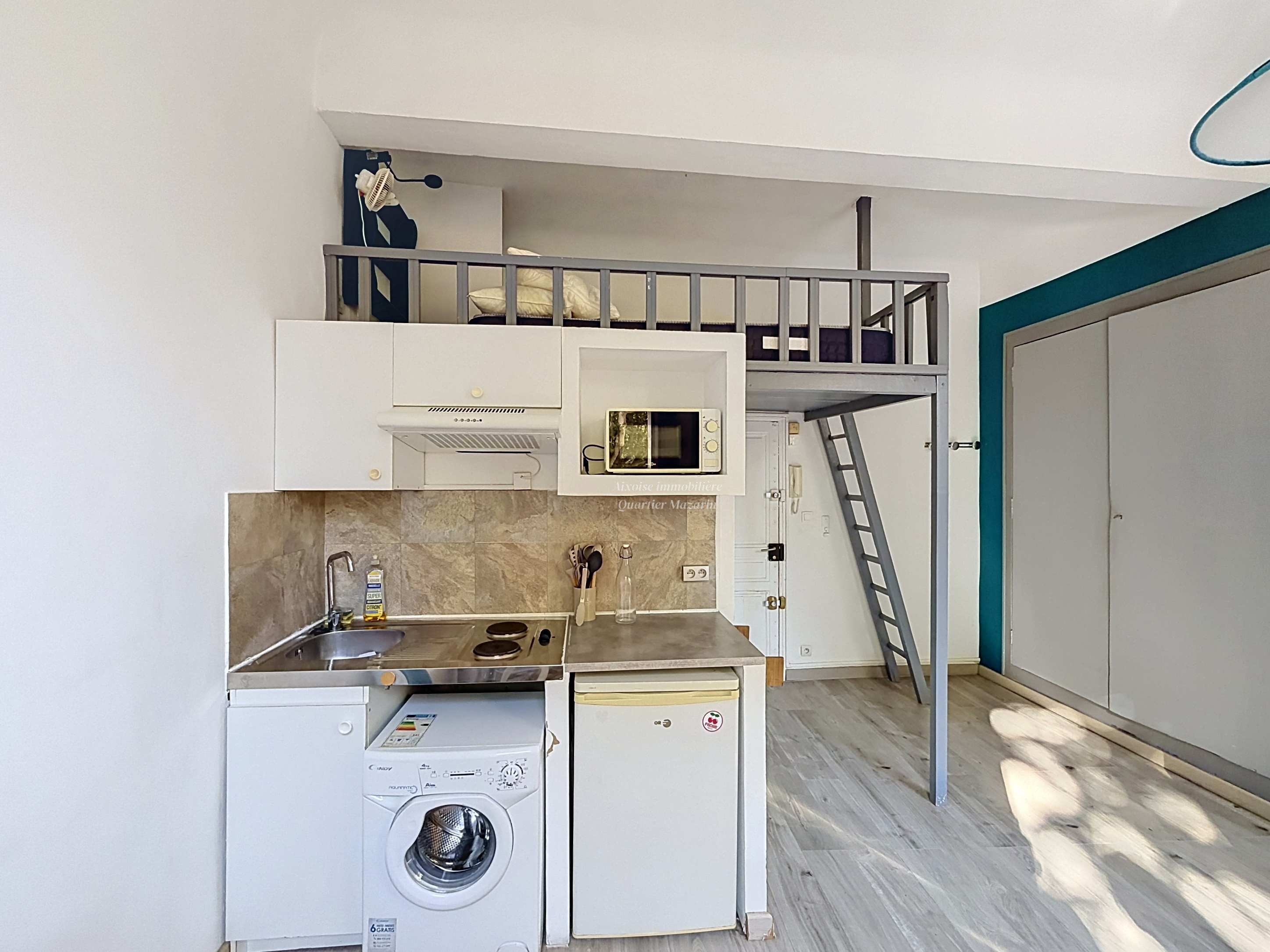Centre historique - Studio de 21 m2 avec vue dégagée - Idéal investissement locatif — miniature 4